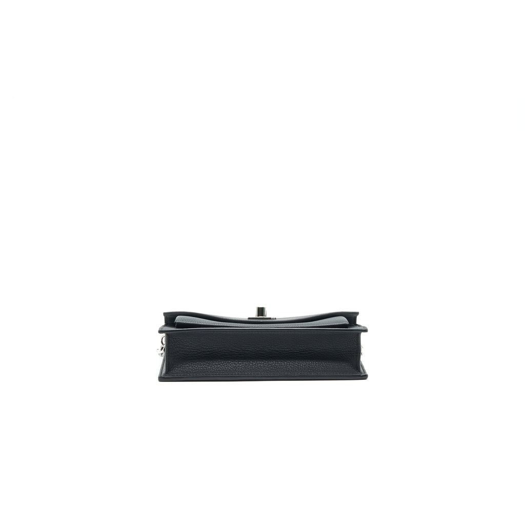 louis-vuitton-mylockme-chain-pochette-in-black