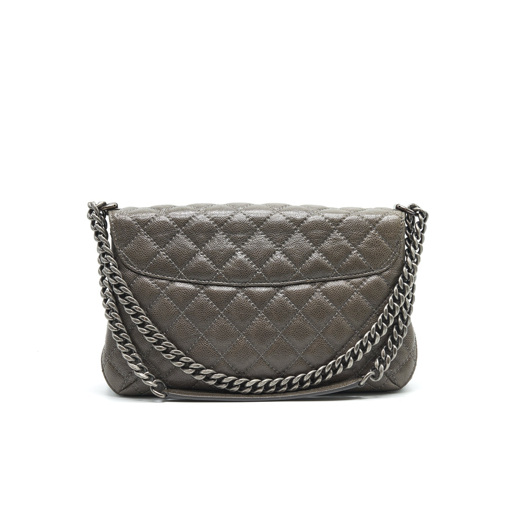 chanel-seasonal-jumbo-caviar-flap-bag-grey-with-ruthenium-hardware