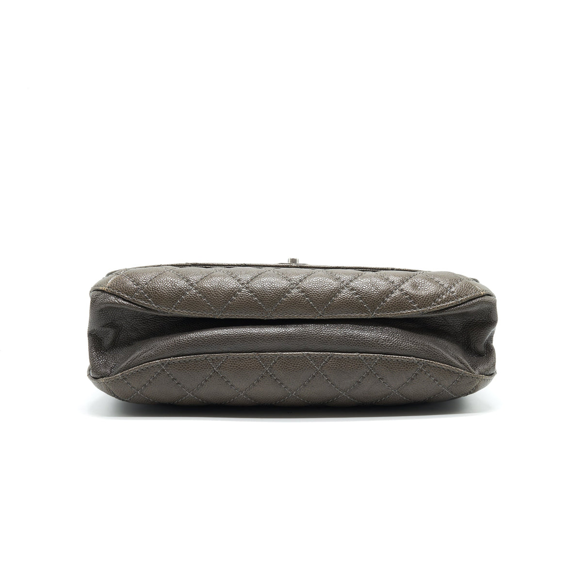 chanel-seasonal-jumbo-caviar-flap-bag-grey-with-ruthenium-hardware