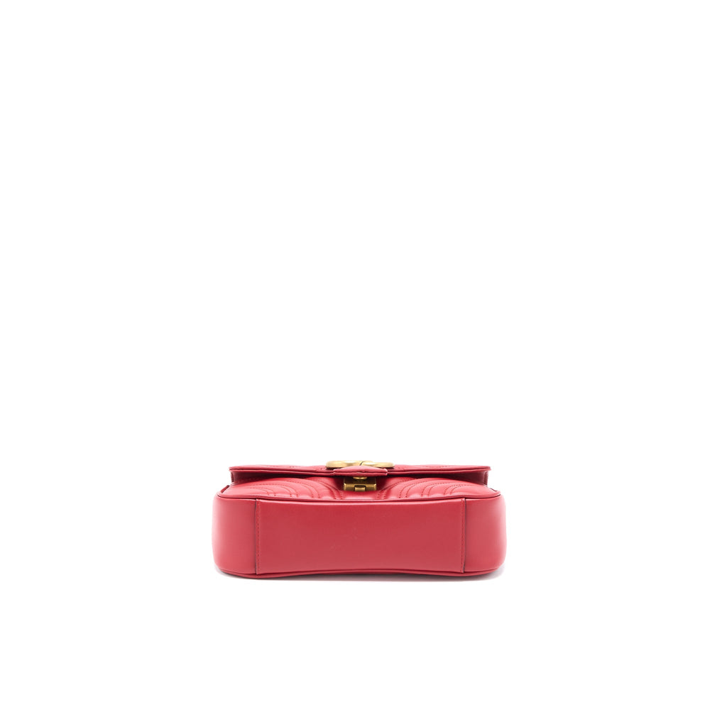 gucci-mini-gg-marmont-bag-calfskin-red-ghw