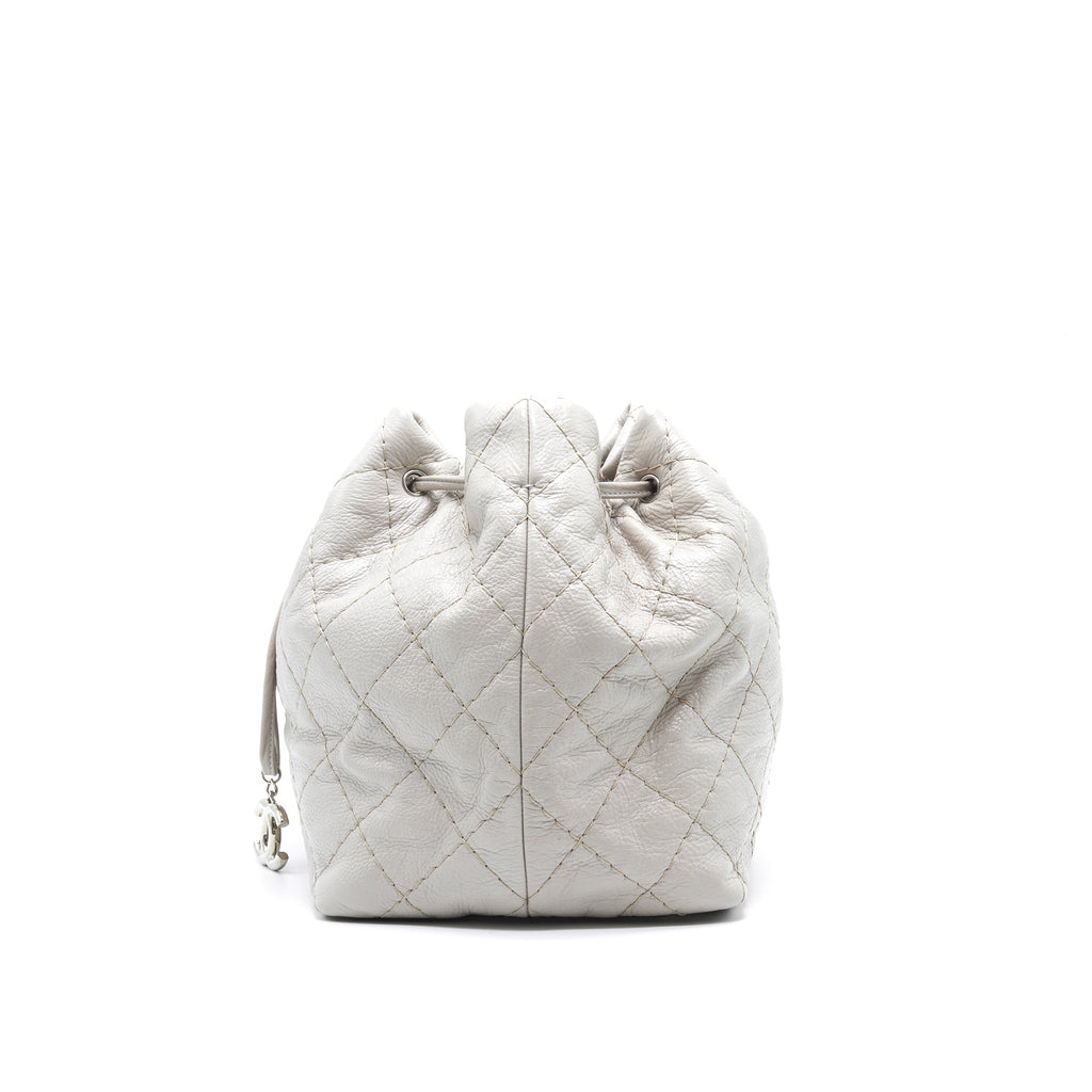 chanel-caviar-bucket-tote-bag-grey-shw-serial15