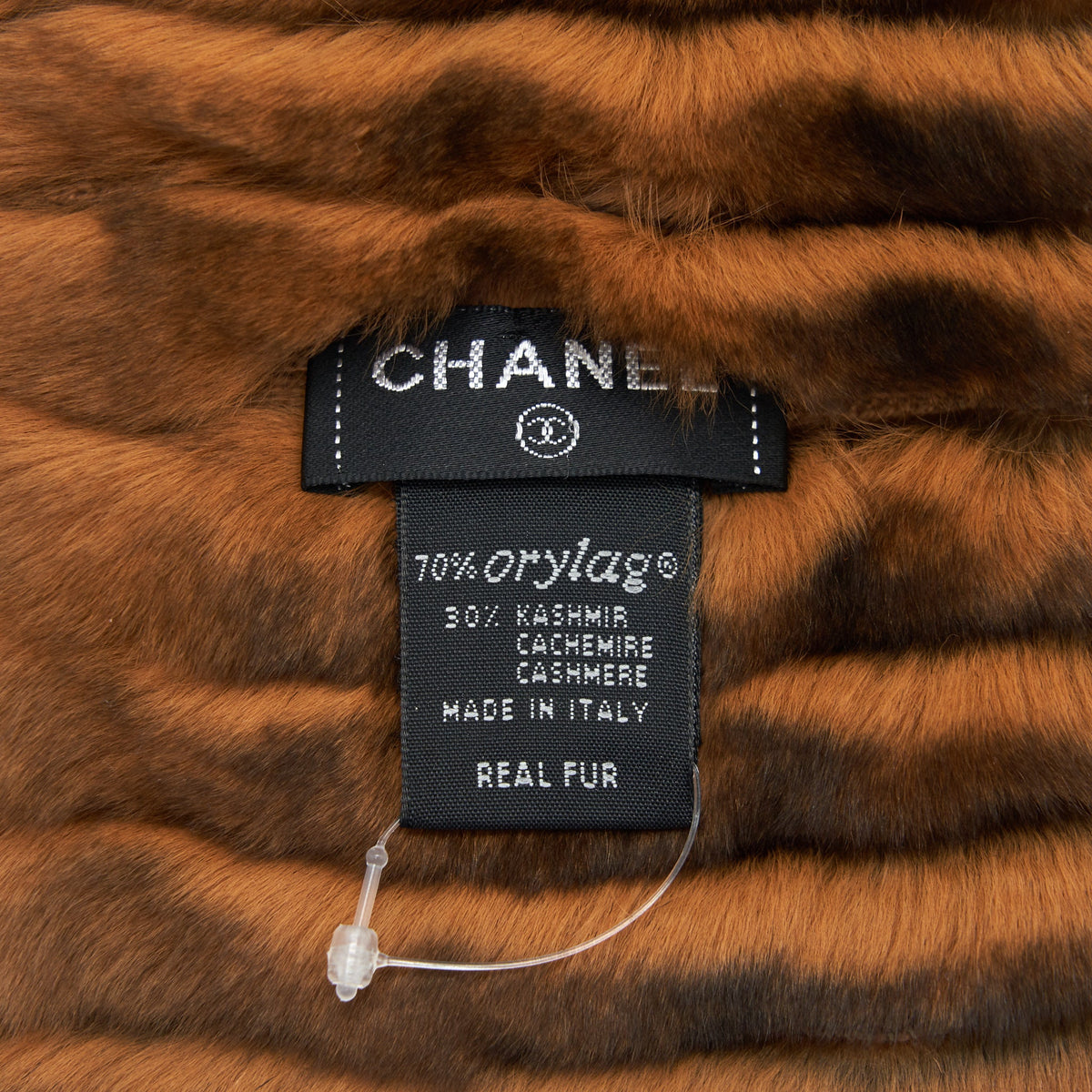 chanel-cc-logo-fur-scarf-brown