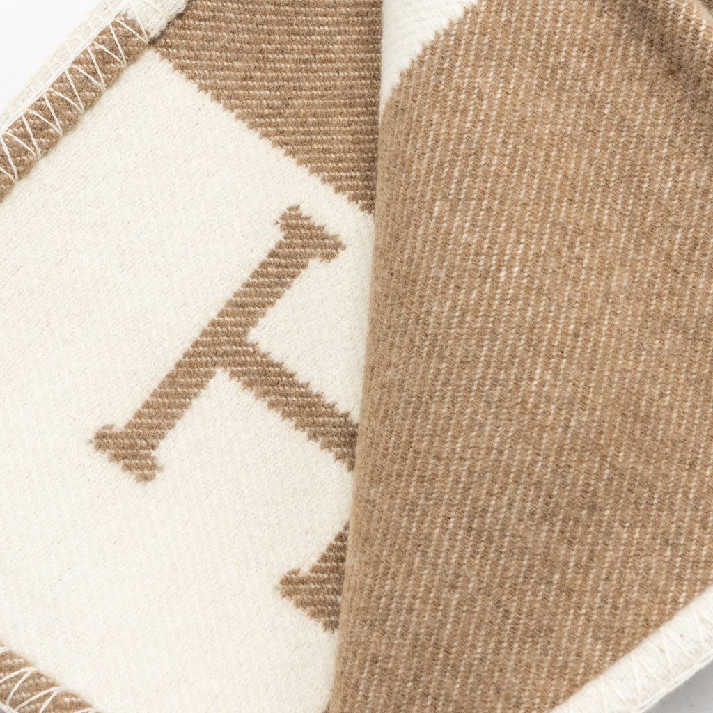 hermes-avalon-baby-blanket-merinos-wool-cashmere-noisette-moyen-blanc