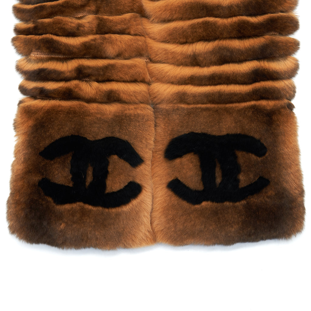 chanel-cc-logo-fur-scarf-brown
