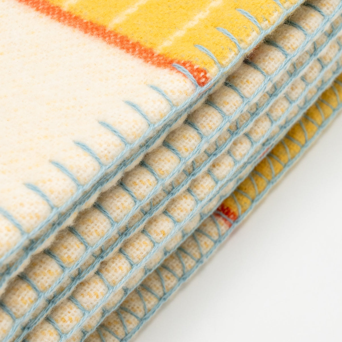 hermes-avalon-passe-passe-baby-blanket-miel-1