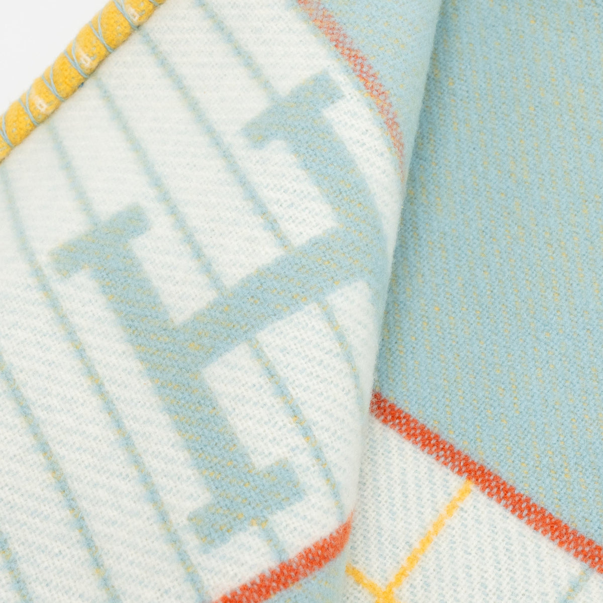 hermes-avalon-passe-passe-baby-blanket-miel-1