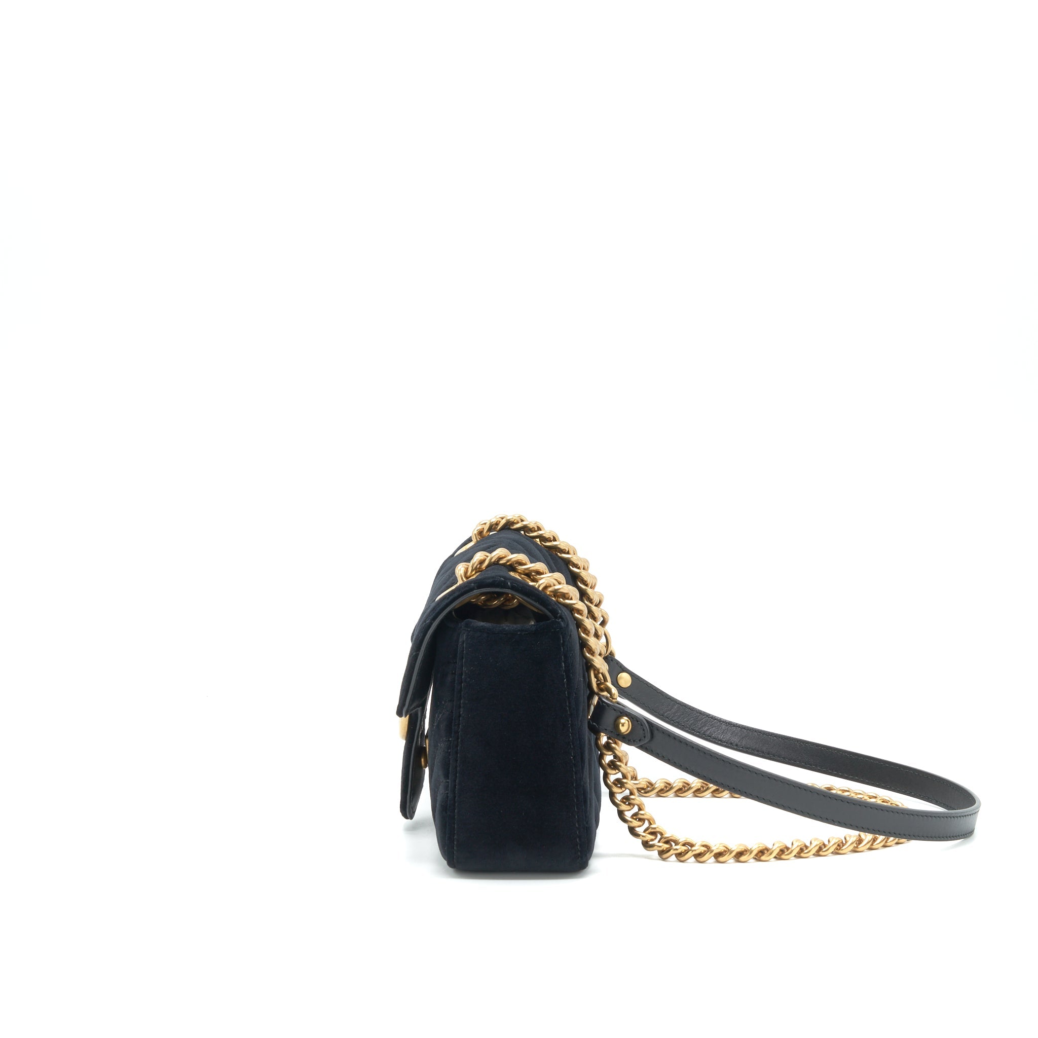 gucci-marmont-flap-bag-velvet-black