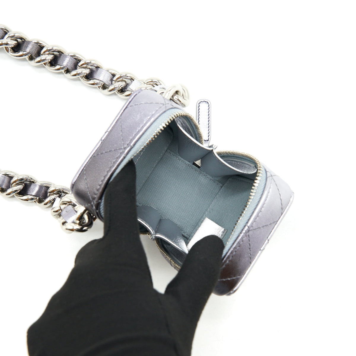 chanel-mini-vanity-with-giant-chain-silver-shw