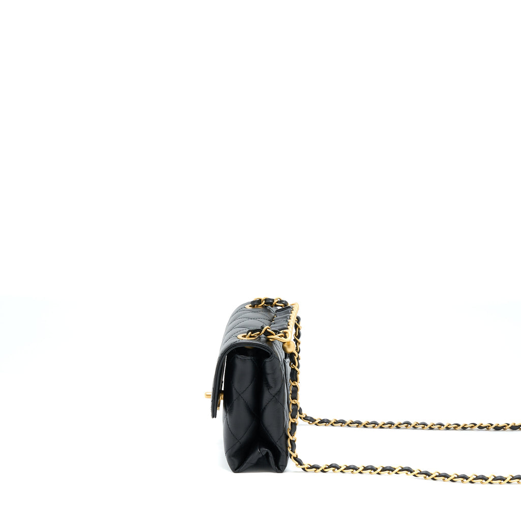 chanel-22s-seasonal-flap-bag-calfskin-black-brushed-ghw