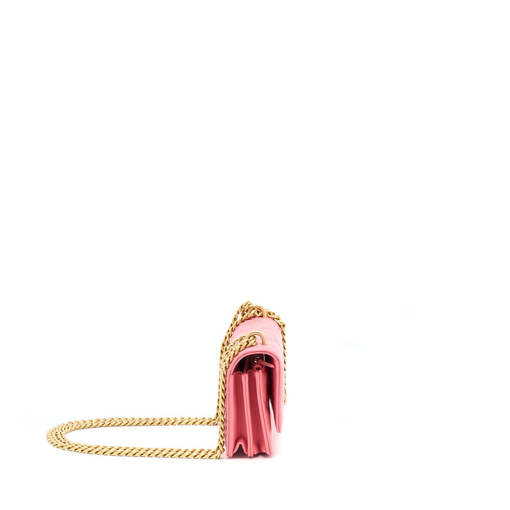 chanel-22p-seasonal-mini-square-wallet-on-chain-lambskin-pink-ghw