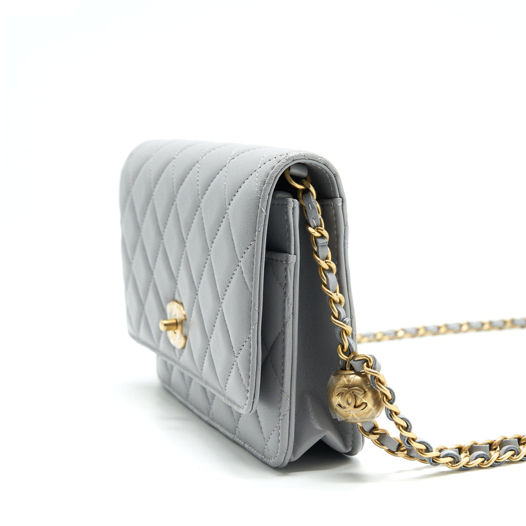 chanel-22b-pearl-crush-wallet-on-chain-grey-with-ghw-microchip