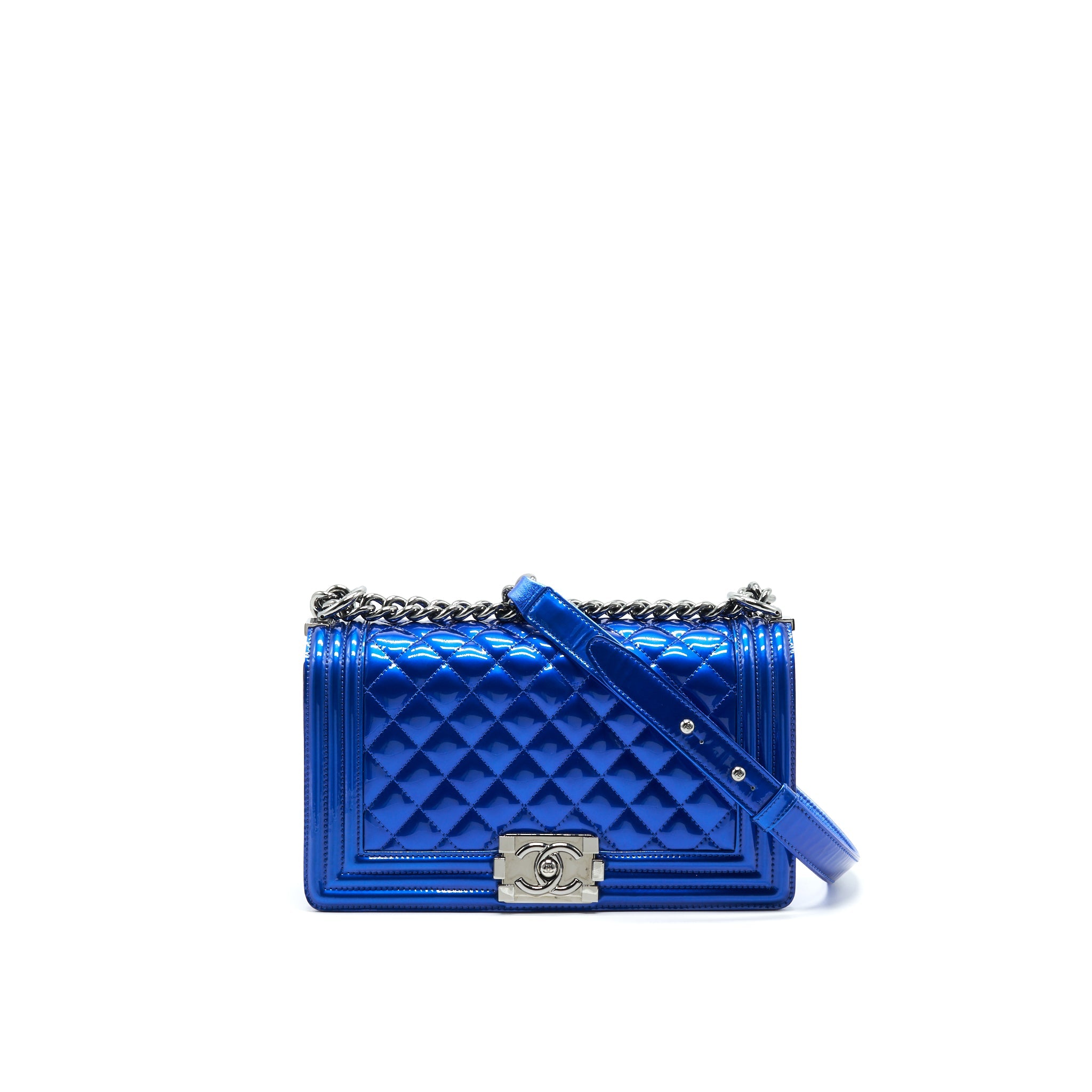 chanel-medium-le-boy-bag-in-metallic-blue-shw