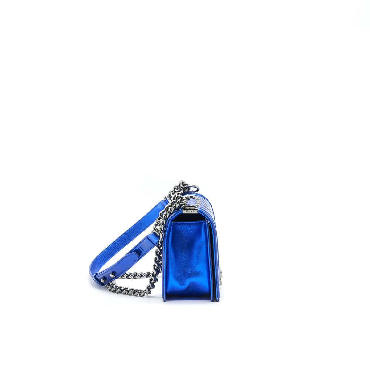 chanel-medium-le-boy-bag-in-metallic-blue-shw