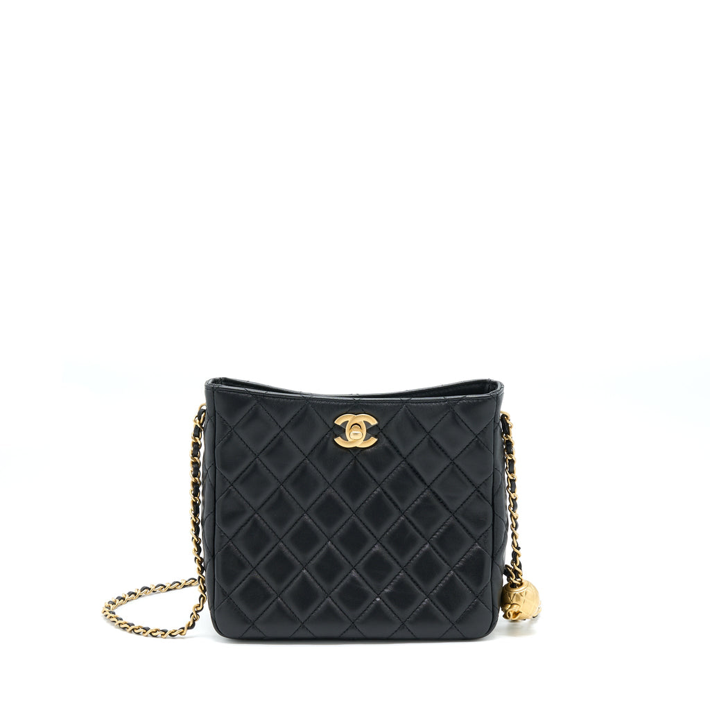 chanel-22b-pearl-crush-hobo-bag-lambskin-black-with-ghw-microchip