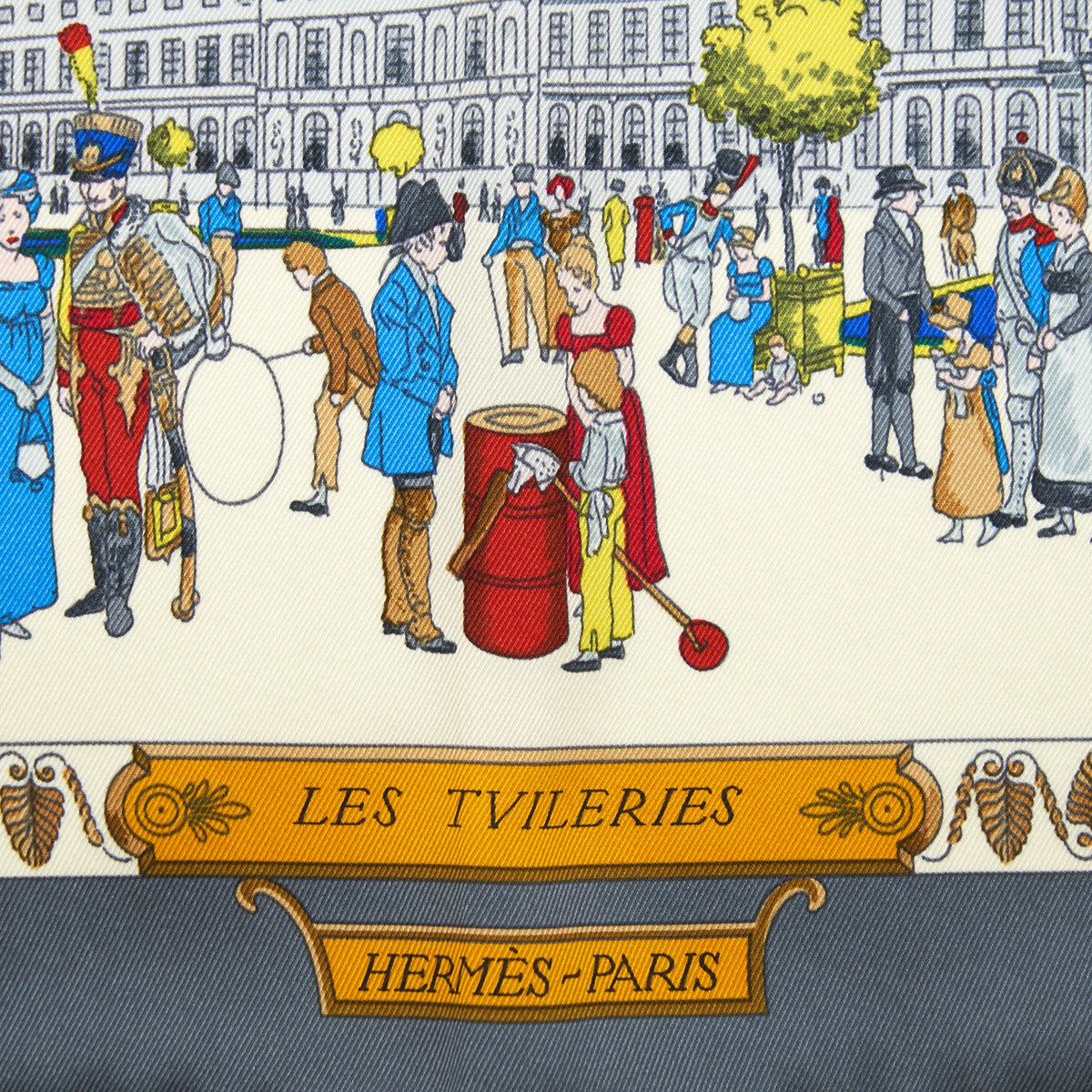 hermes-70cm-silk-scarf-le-palais-royal