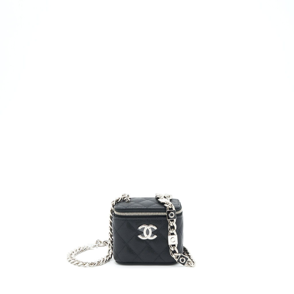 chanel-22s-mini-vanity-with-giant-chain-caviar-black-with-shw