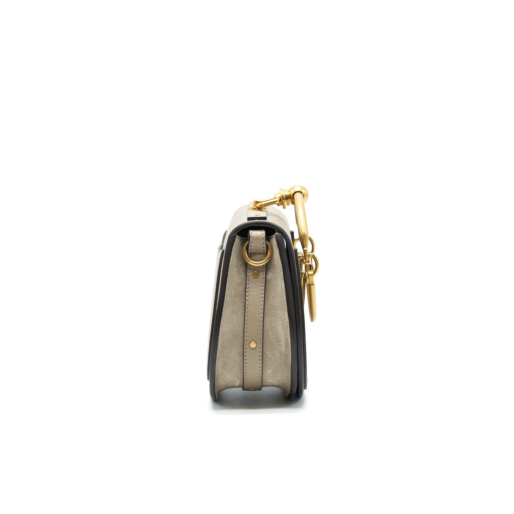 chloe-nile-small-bracelet-bag-light-grey-wit-ghw