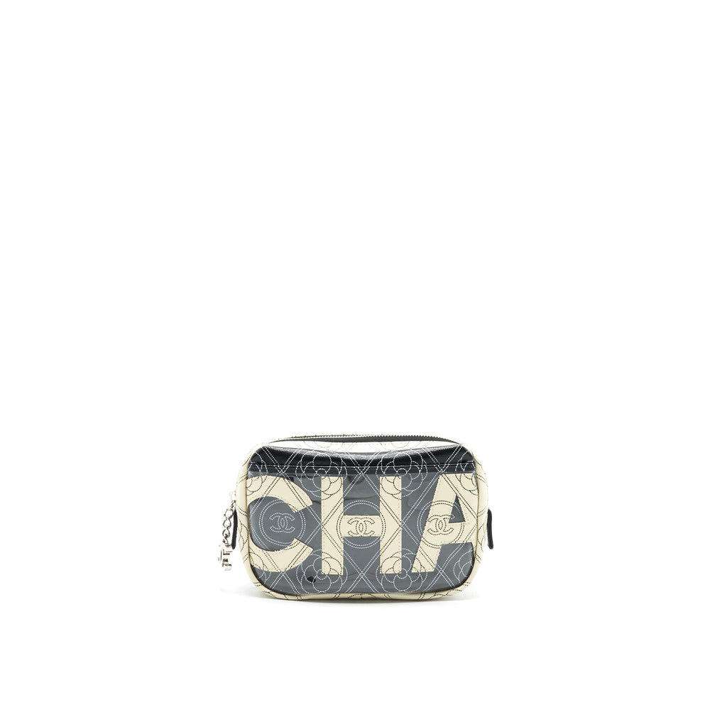 chanel-cc-logo-camera-bag