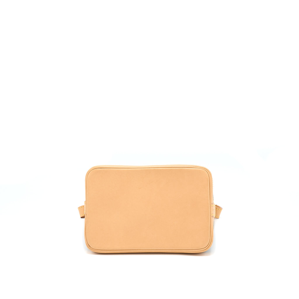 louis-vuitton-neo-noe-bb-monogram-canvas-ghw