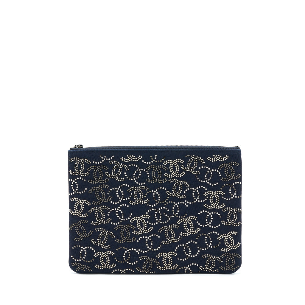 chanel-cc-logo-studded-clutch-limited-edition-black-hardware