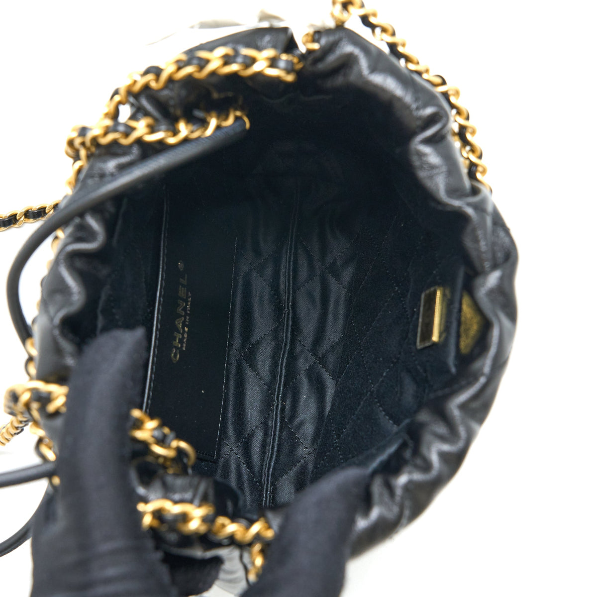 chanel-23s-mini-22-bag-with-pearl-shiny-calfskin-black-ghw-microchip-2