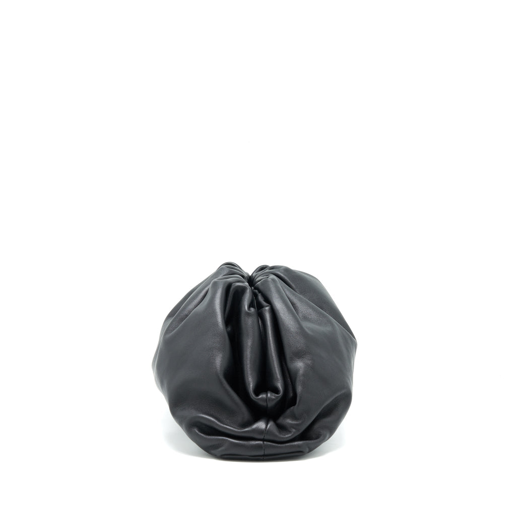 bottega-veneta-calfskin-clutch-black