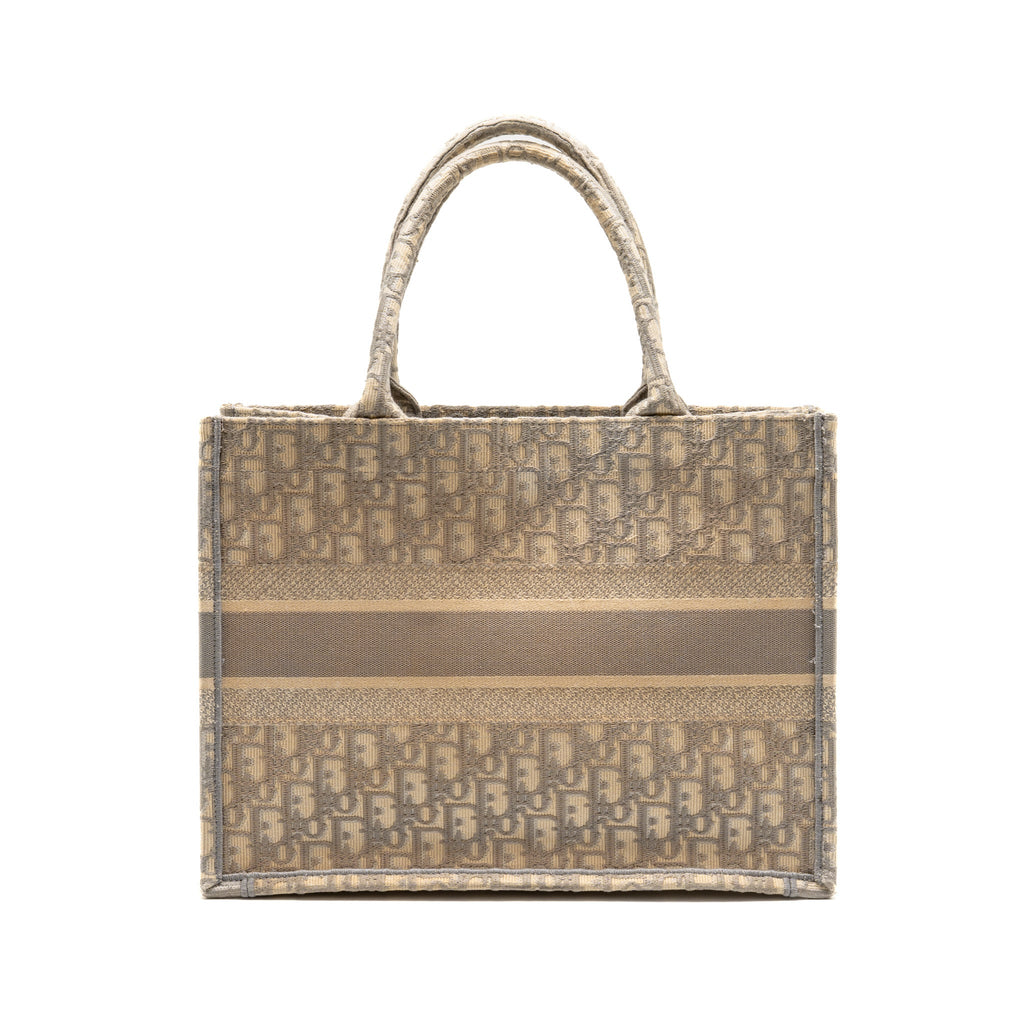 dior-tote-bag-grey-white50-ma-0290