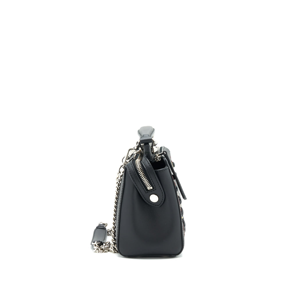 fendi-dotcom-shoulder-bag-black-with-stitch-details