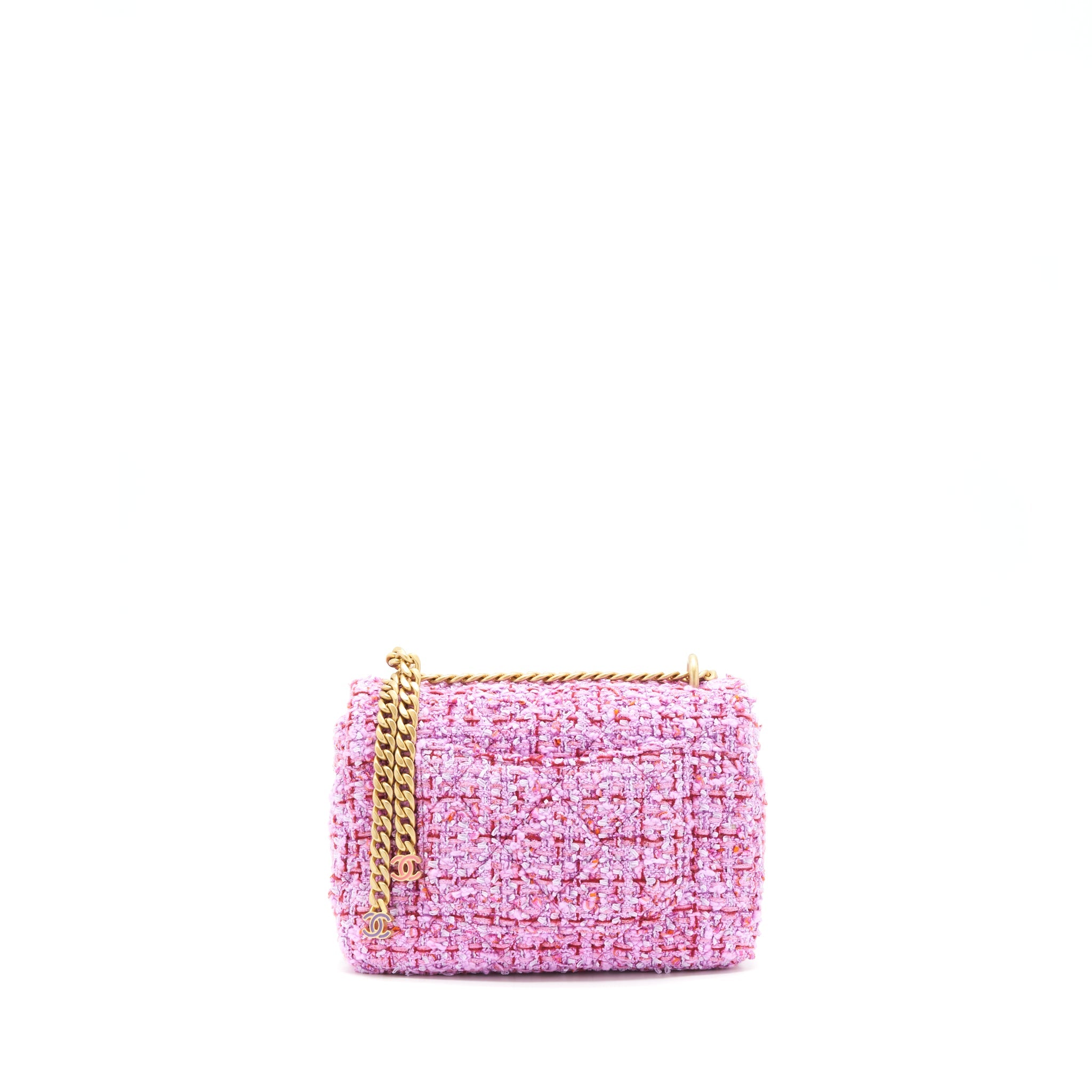 chanel-22p-square-flap-bag-tween-pink-with-pink-hardware