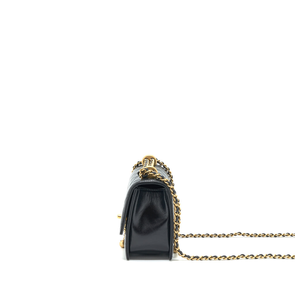 chanel-21a-gold-crush-flap-bag-calfskin-black-ghw