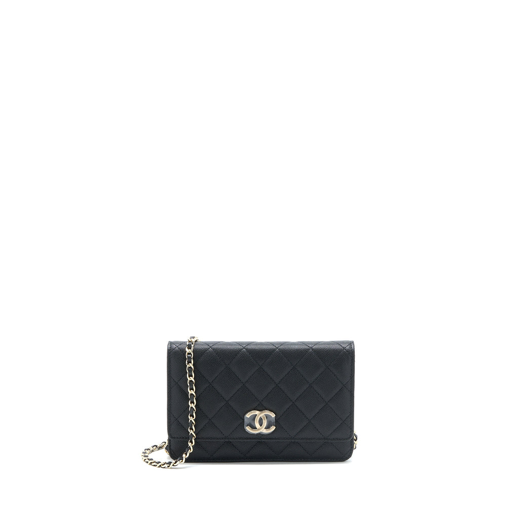 chanel-giant-cc-logo-wallet-on-chain-caviar-black-lghw-microchip-1