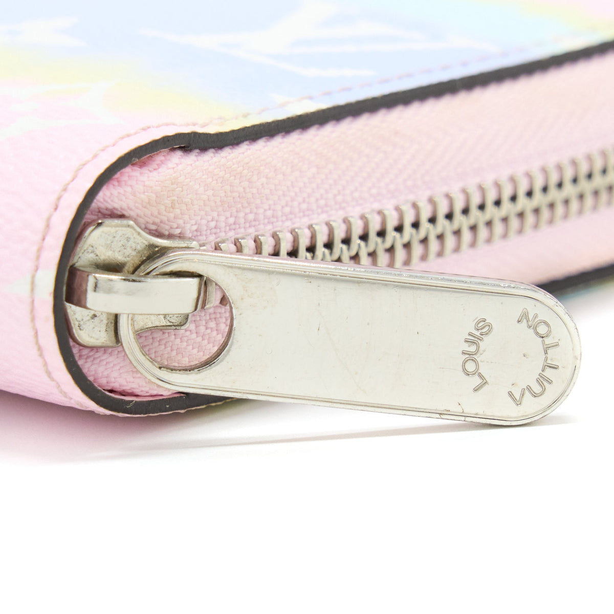 louis-vuitton-escale-pastel-zippy-long-wallet-shw