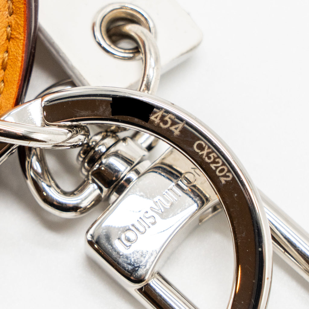 louis-vuitton-fortune-cookie-bag-charm-key-holder
