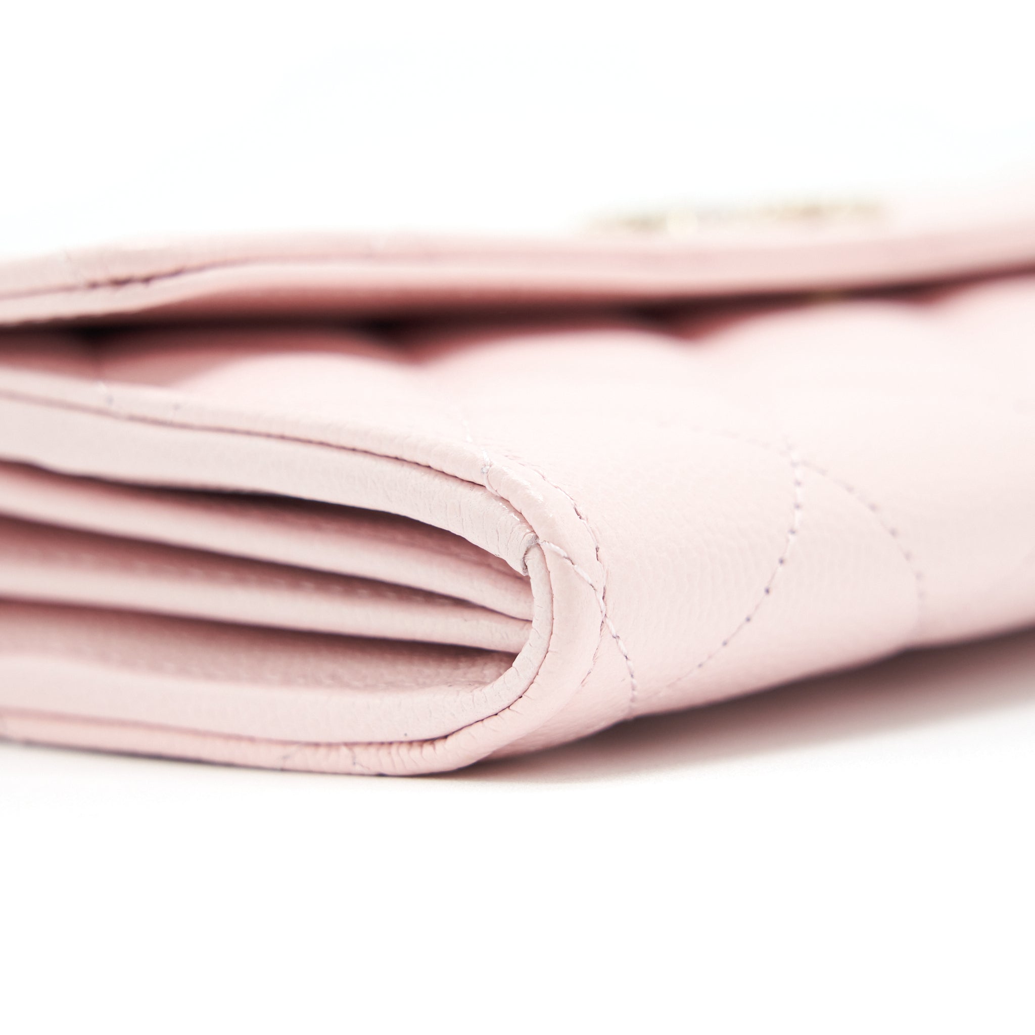 chanel-22s-detailed-logo-flap-long-wallet-caviar-light-pink-with-lghw