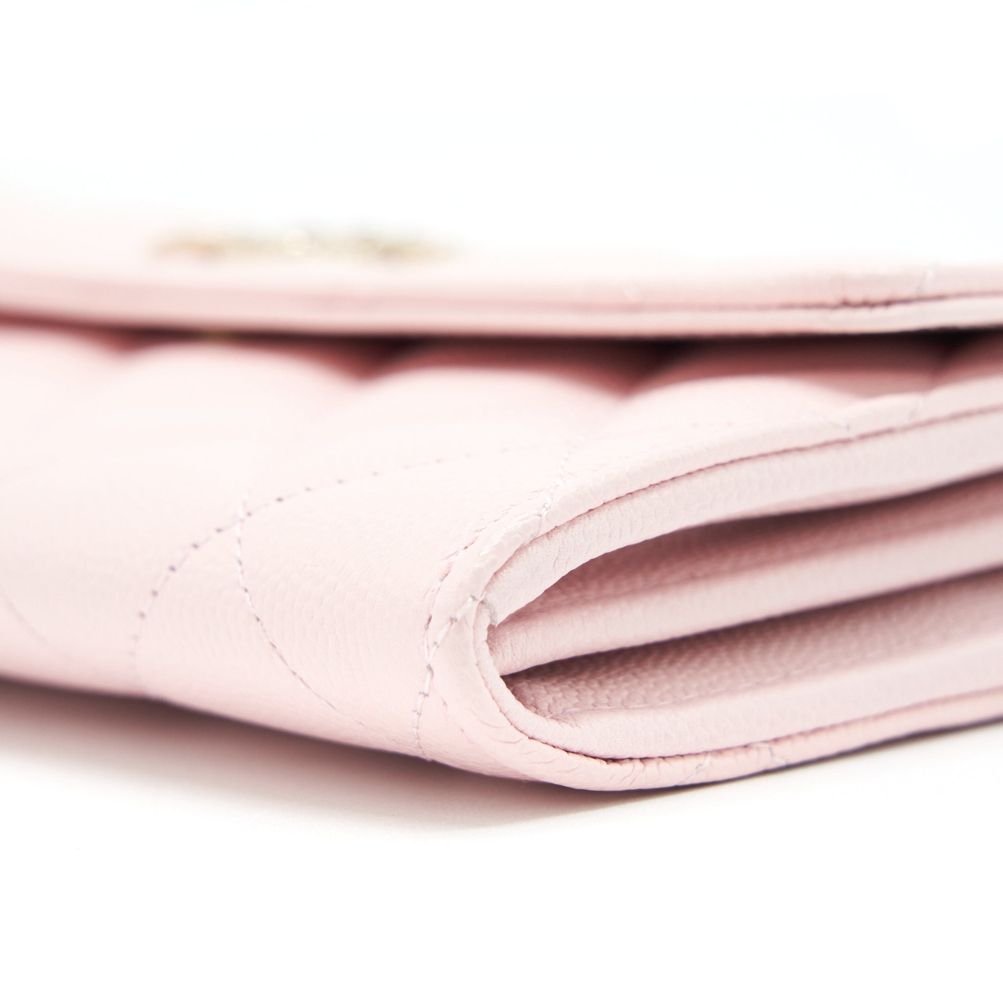 chanel-22s-detailed-logo-flap-long-wallet-caviar-light-pink-with-lghw