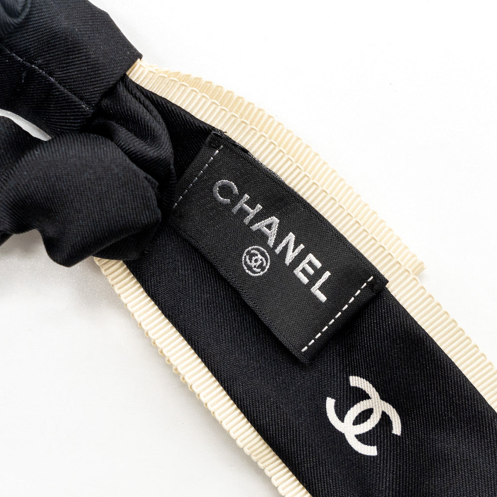 chanel-hair-tie-silk-twill-black-white
