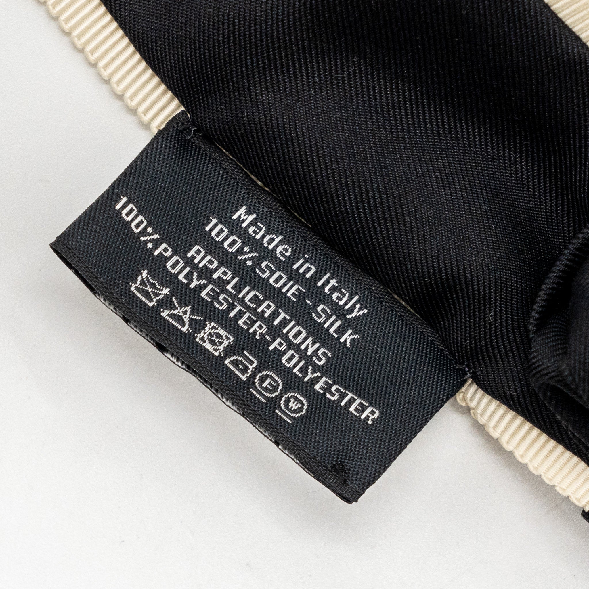 chanel-hair-tie-silk-twill-black-white