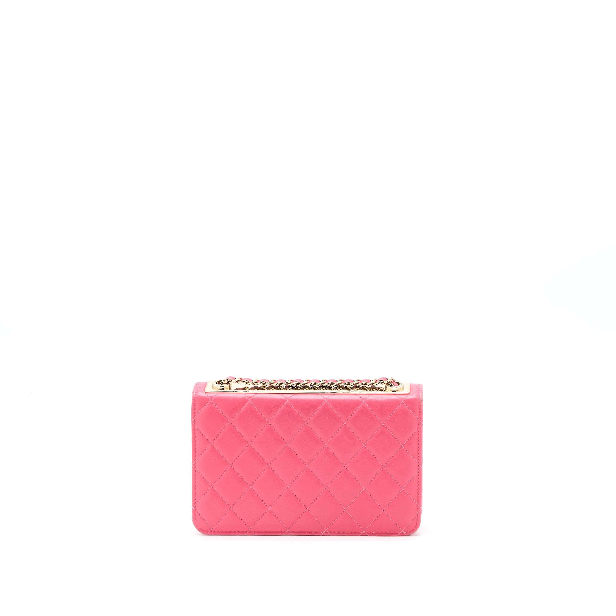chanel-trendy-cc-wallet-on-chain-lambskin-pink-lghw