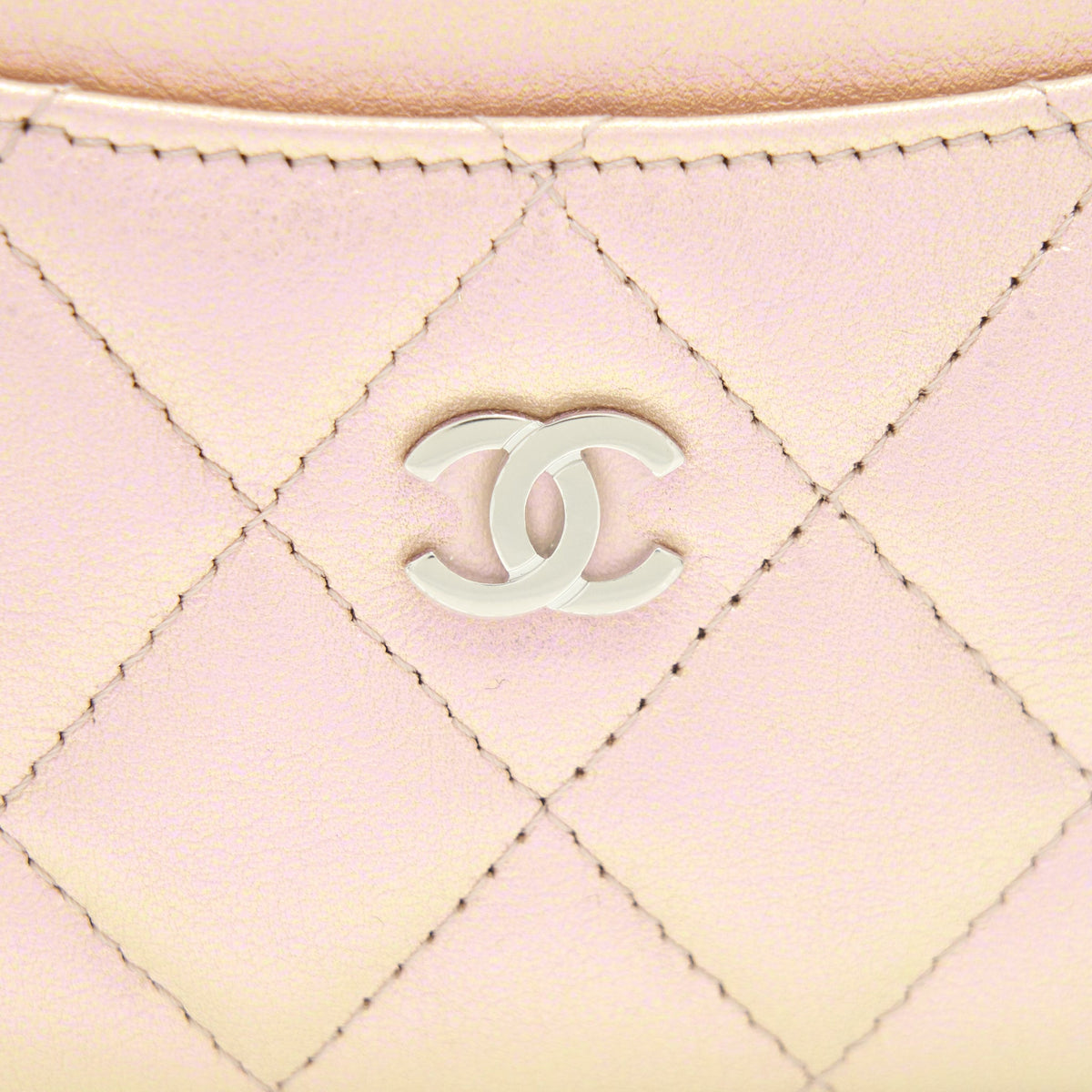 chanel-21k-iridescent-pink-flat-card-holder