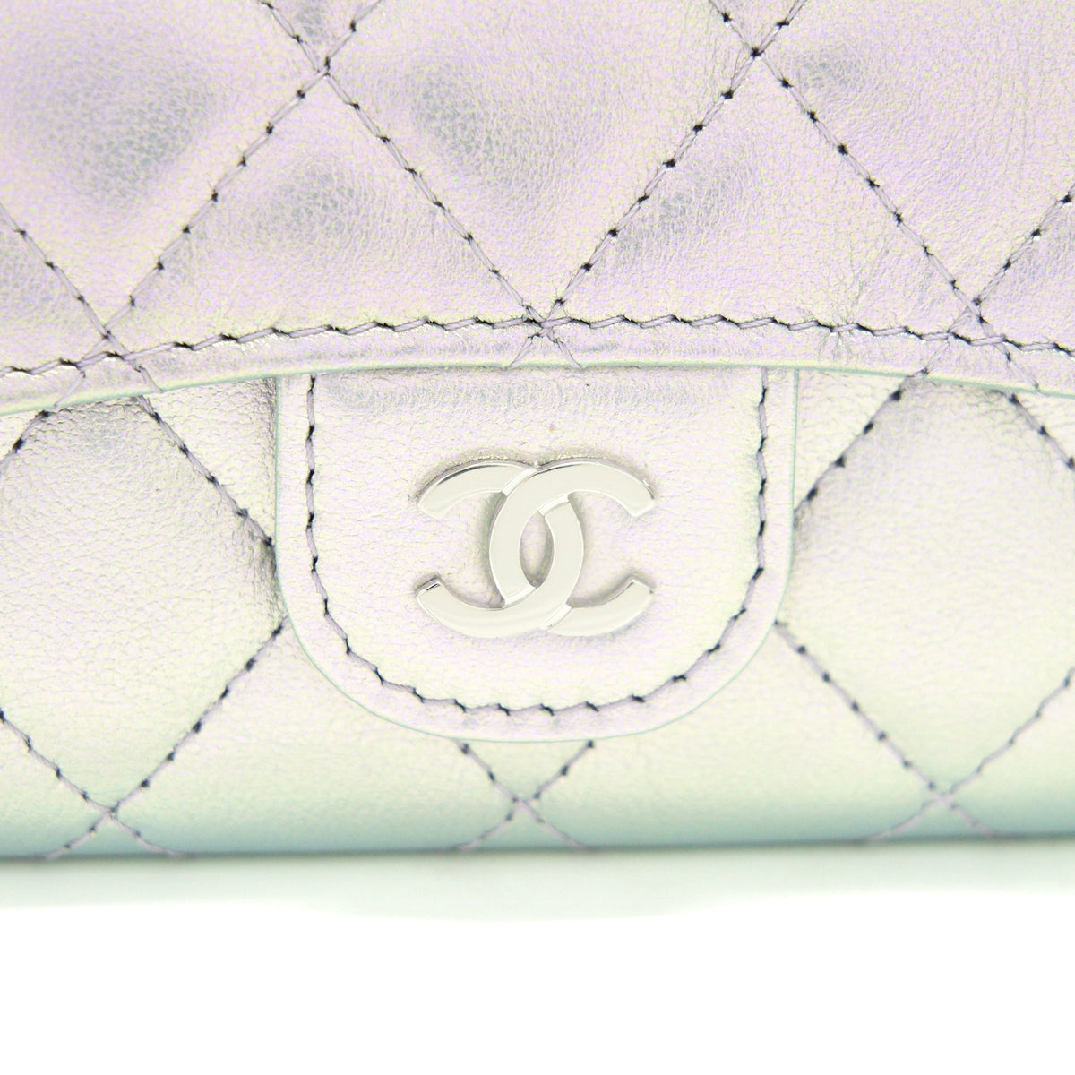 chanel-21k-iridescent-grey-flap-card-holder