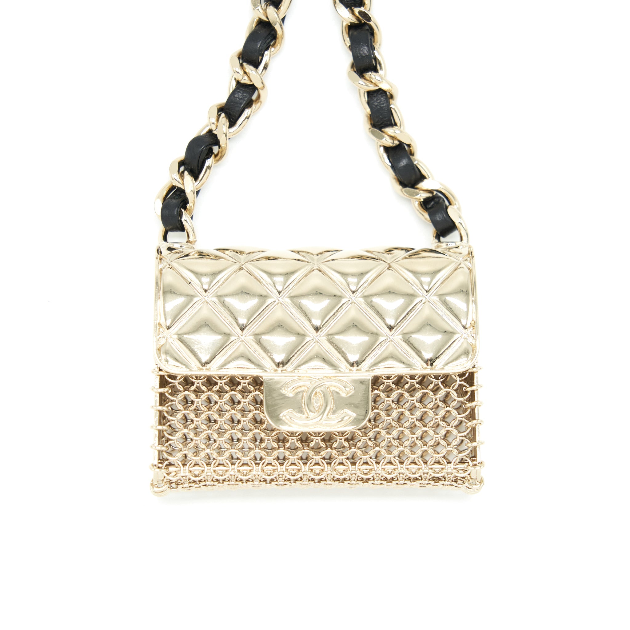 chanel-21s-runway-micro-bag-chain-belt
