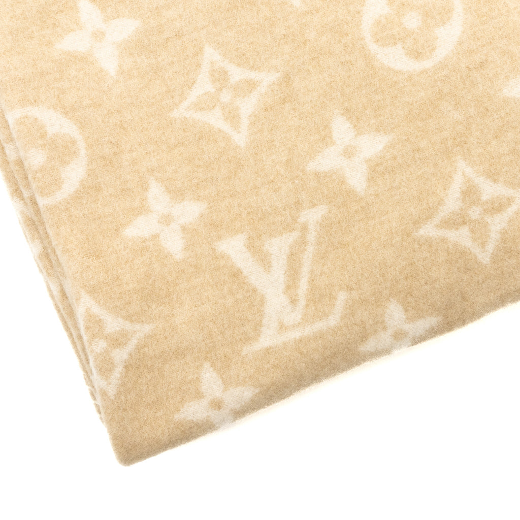 louis-vuitton-giant-monogram-blanket-wool-cashmere-beige