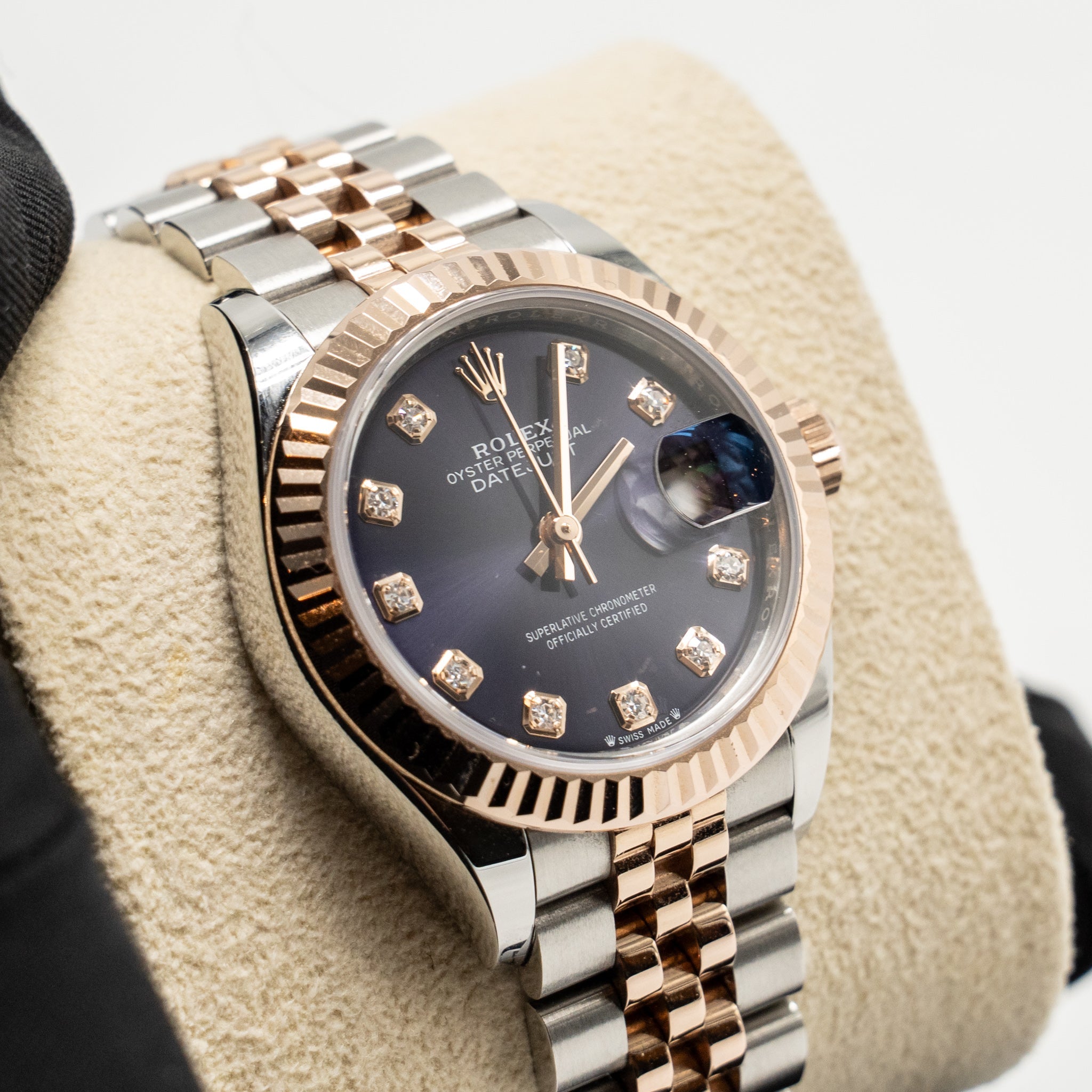 rolex-lady-datejust-28mm-oystersteel-everose-gold-aubergine-set-with-diamonds-dial-jubilee-bracelet-model-m279171-0015