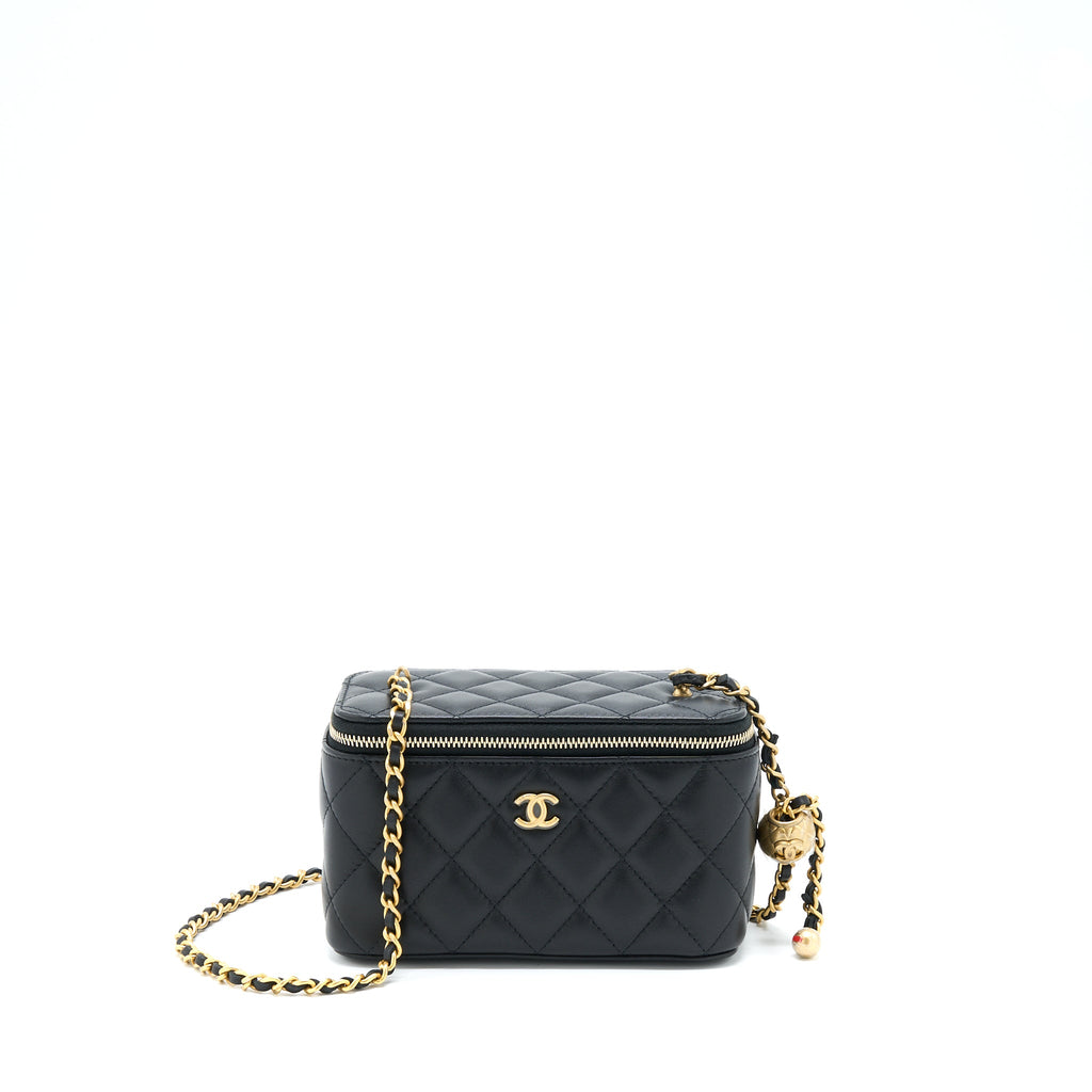 chanel-22b-pearl-crush-long-vanity-with-chain-lambskin-black-ghw
