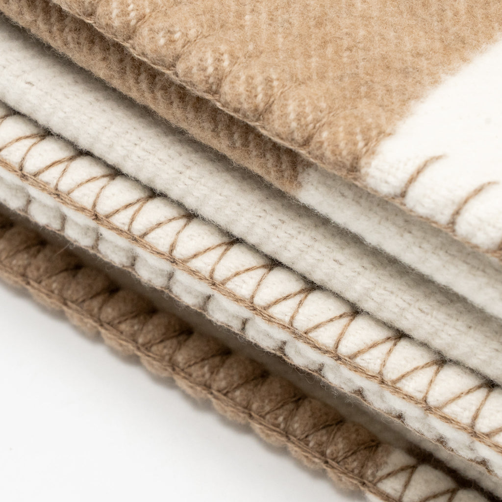 hermes-adada-avalon-baby-blanket-wool-cashmere-noisette-moyer-blanc