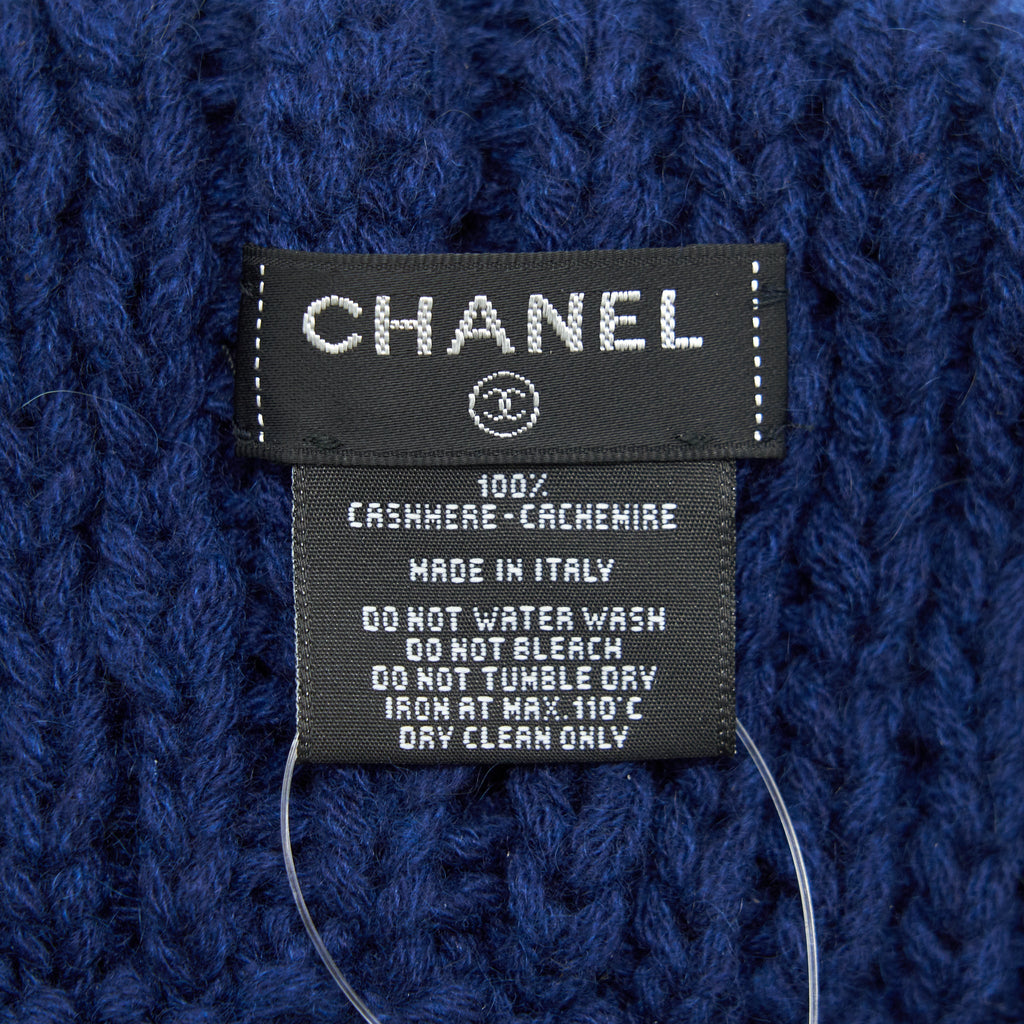 chanel-21k-cc-logo-cashmere-hat-blue