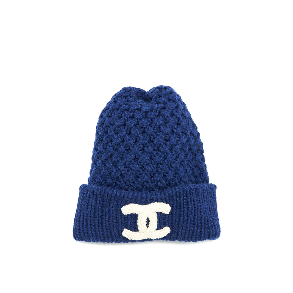 chanel-21k-cc-logo-cashmere-hat-blue