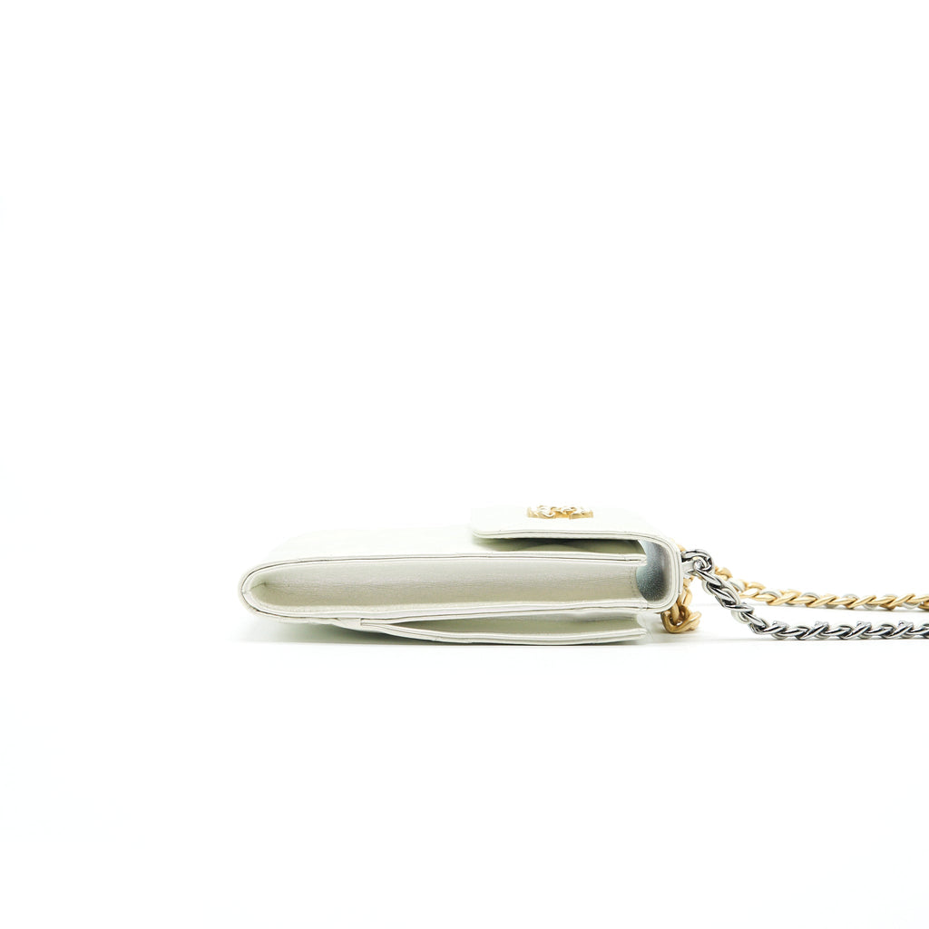 chanel-19-phone-case-with-chain-iridescent-white