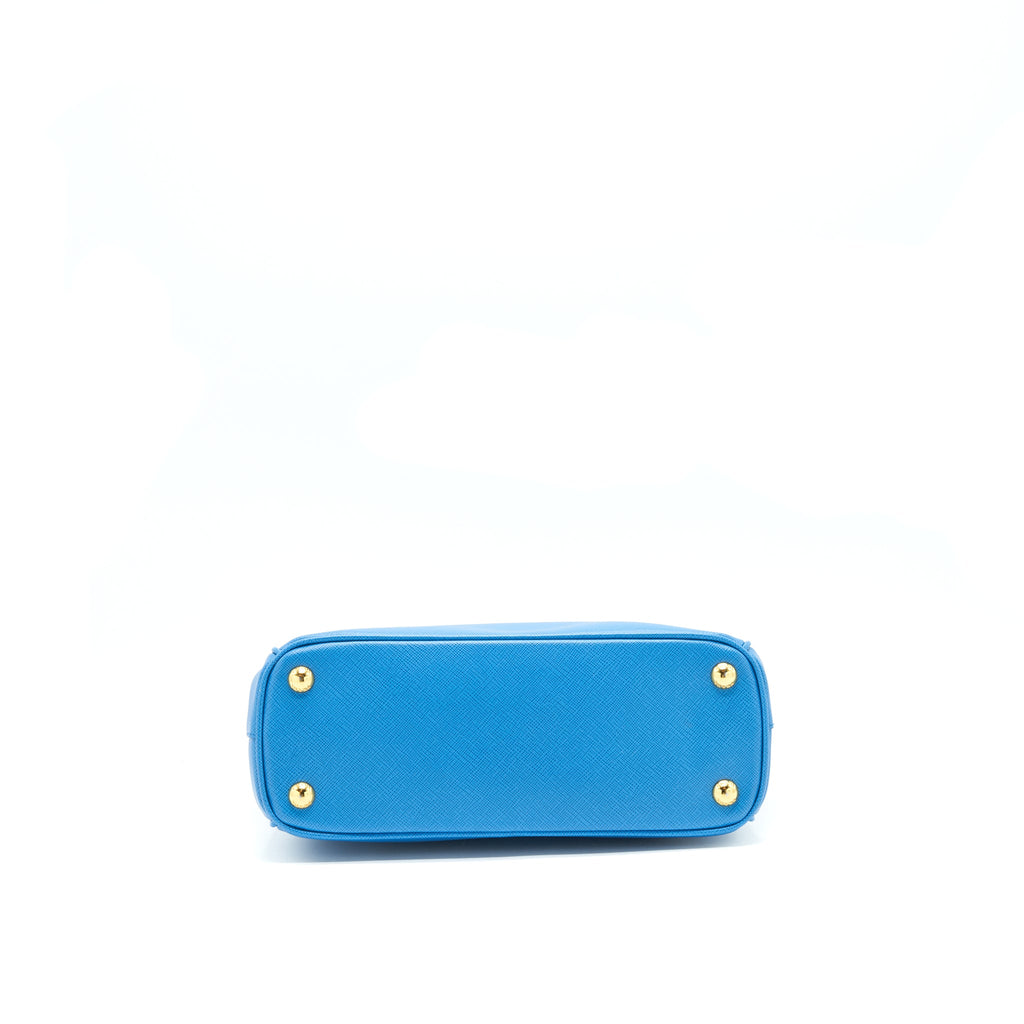 prada-galleria-tote-bag-lake-blue