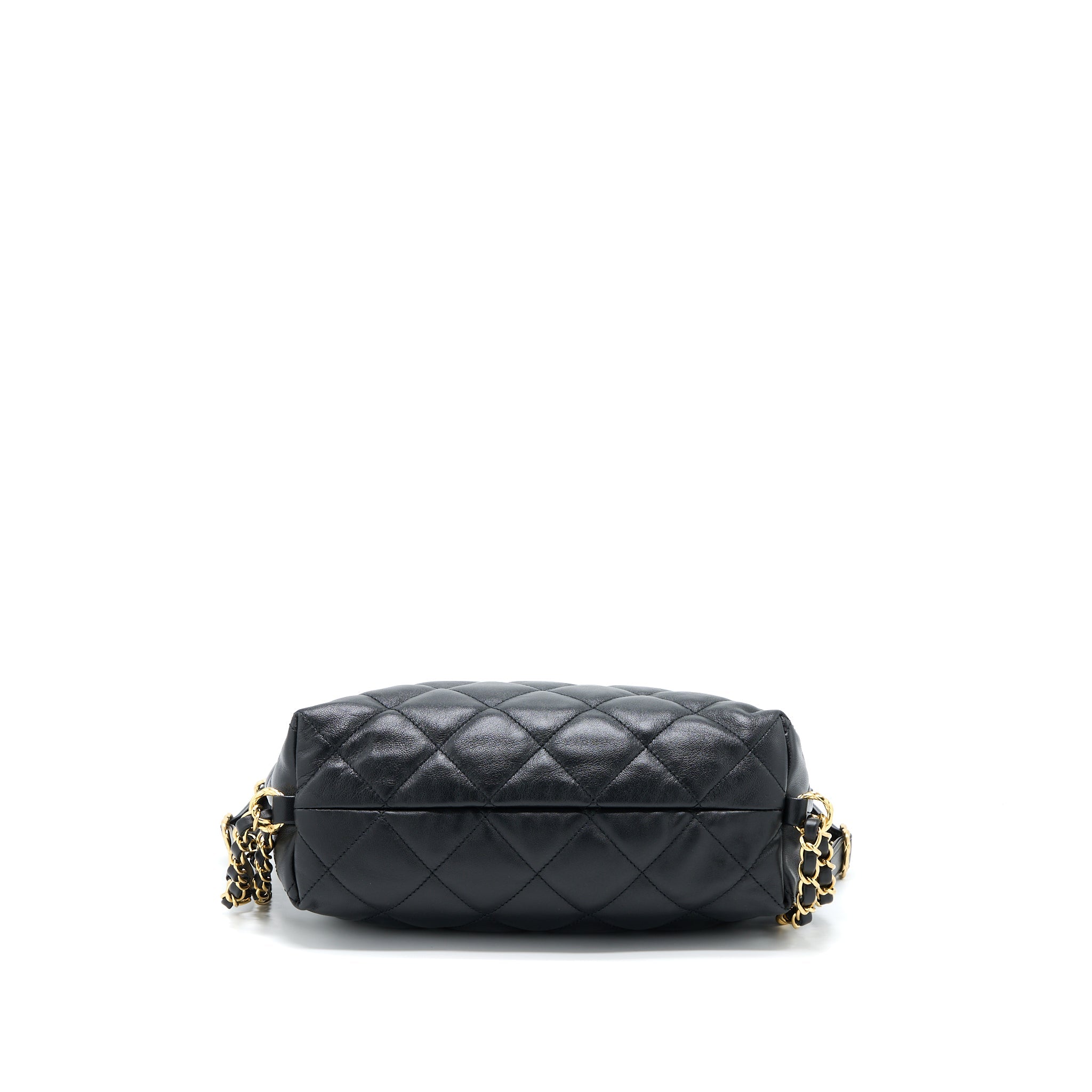 chanel-22b-hobo-bag-lambskin-black-ghwmicrochip